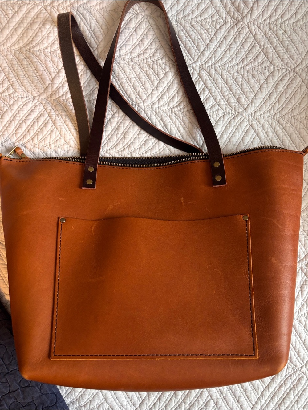 Large Zippered Portland Leather Tote in Honey - Picture 2 of 4